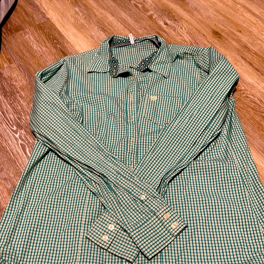 Green and white cinch button up. Like new!